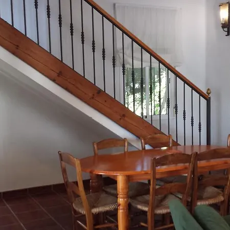Casas Isabel * Zahora