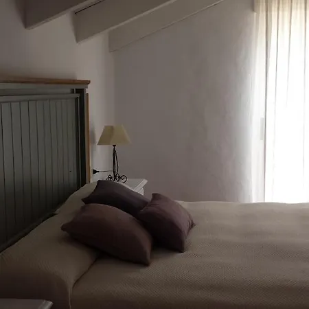 Casas Isabel * Zahora
